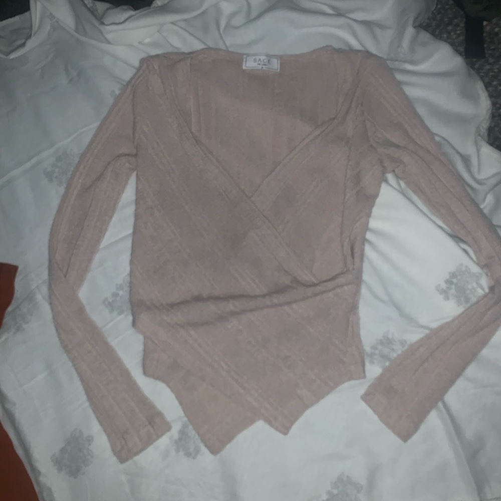 Ribbed stretch long sleeve top
